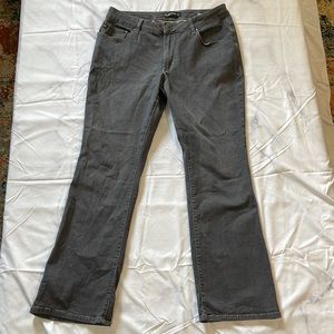Lee, curvy fit bootcut, grey/black jeans, size 14 short. In great condition.